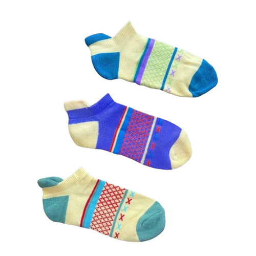 Women's Low Cut Socks - Daffodils and Daisies / Women's Shoe Size 6 to 10